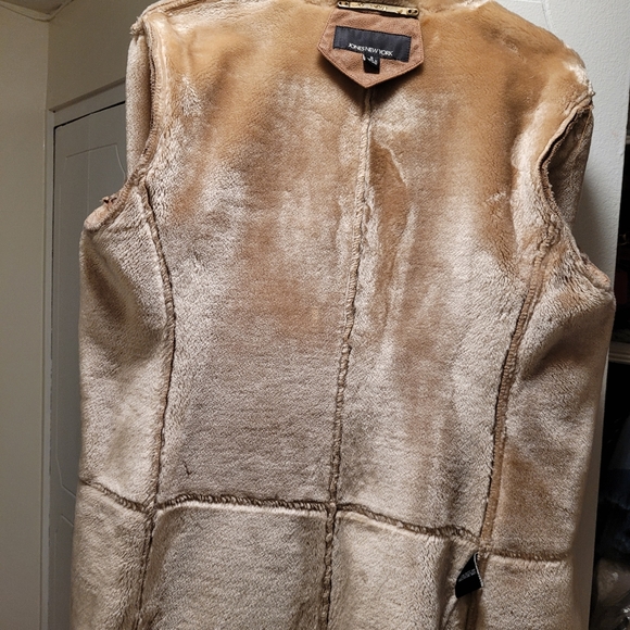 Coat - Picture 5 of 8